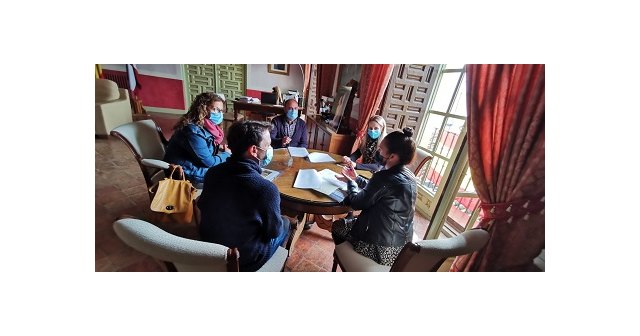 La alcaldesa de Cehegín firma un Convenio con la Asociación Betania - 1, Foto 1