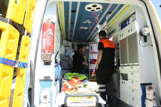 Se acuerda contratar el suministro de vehículo para emergencias sanitarias con una ambulancia tipo UVI-móvil para el Ayuntamiento, Foto 2