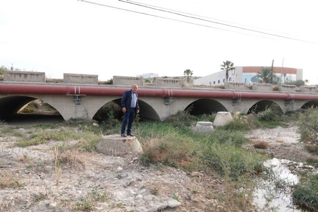 Dos de las ramblas principales que desembocan en el Guadalentín, la Rambla Salada y la de Los 17 Arcos, lo siguen haciendo a través de embudos peligrosos para personas y propiedades - 5, Foto 5