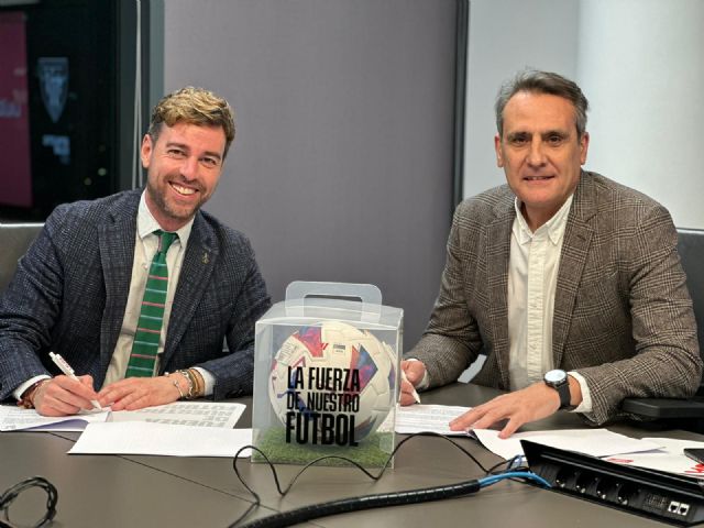 Gobierno regional y la Liga de Fútbol Profesional firman un convenio para promocionar actividades deportivas - 1, Foto 1