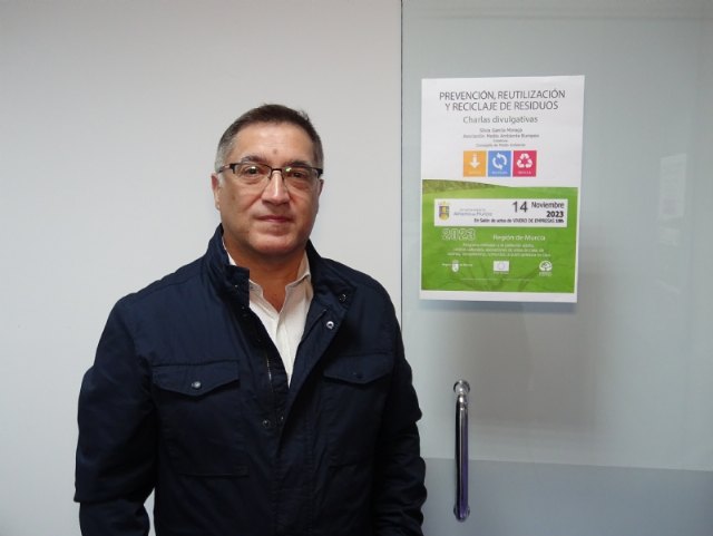 Alhama de Murcia acoge una charla sobre prevencin, reutilizacin y reciclaje de residuos, Foto 1