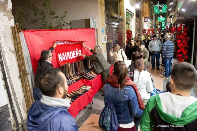 Ambiente navideño en el Area Comercial San Fernando - 1, Foto 1