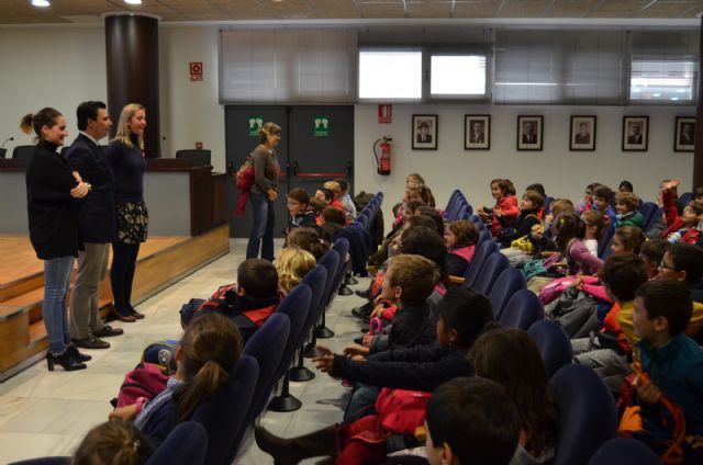 Los alumnos de 2° de Primaria del colegio Virgen de Loreto visitaron el Ayuntamiento - 2, Foto 2