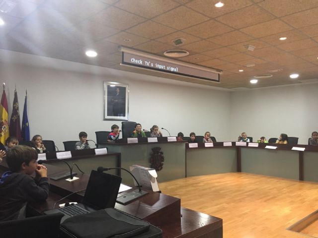 Los alumnos de 2° de Primaria del colegio Virgen de Loreto visitaron el Ayuntamiento - 4, Foto 4