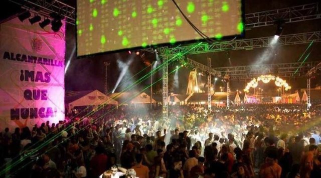 Podemos: El PP deja sin carpa de Nochevieja a miles de jóvenes por una enmienda del PSOE - 1, Foto 1