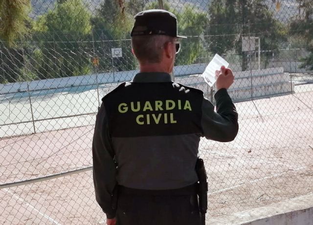 La Guardia Civil detiene in fraganti a un joven mientras vendía sustancias estupefacientes - 1, Foto 1