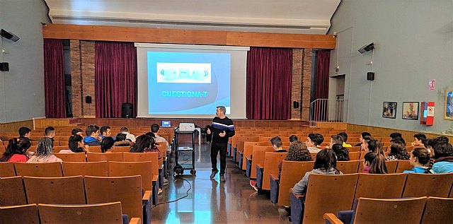 Mujer valora muy positivamente la amplia participación durante el 25 de Noviembre - 1, Foto 1