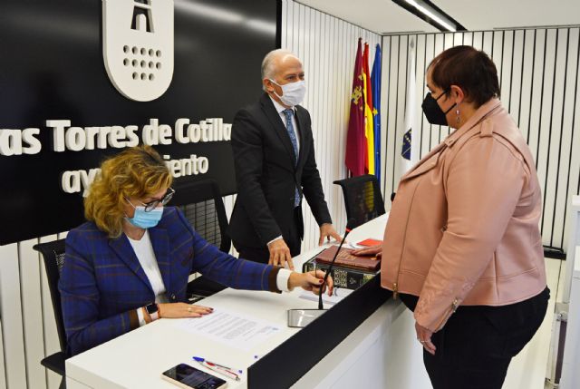 Toma de posesión como funcionaria de carrera en el puesto de psicóloga-técnico de Igualdad - 2, Foto 2