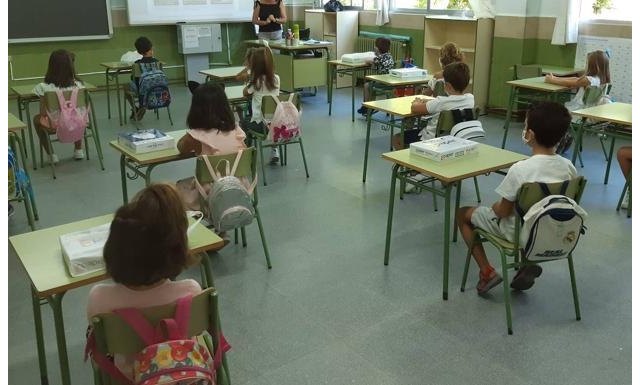 Conceden una subvención al Colectivo El Candil para el desarrollo de proyectos de apoyo a familias vulnerables, Foto 1