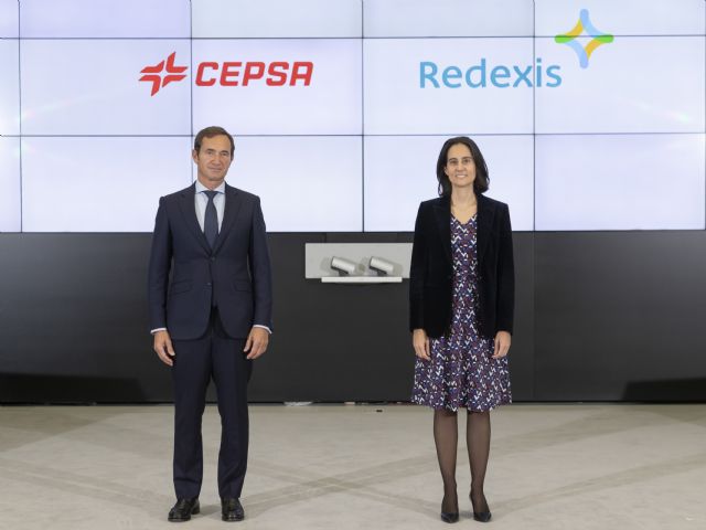 Cepsa y Redexis ponen en marcha la primera red global de energía fotovoltaica en estaciones de servicio de Europa - 1, Foto 1