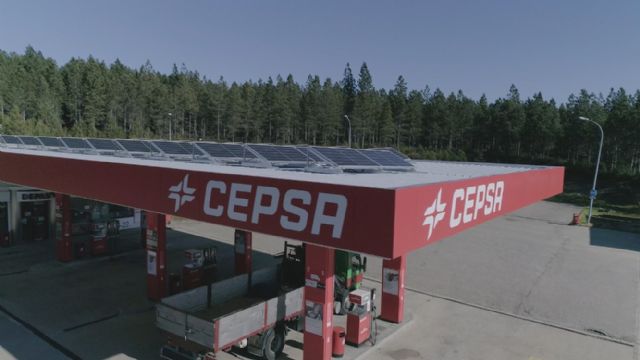 Cepsa y Redexis ponen en marcha la primera red global de energía fotovoltaica en estaciones de servicio de Europa - 3, Foto 3