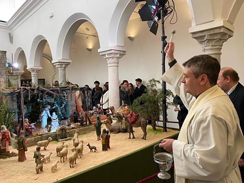 Inaugurado el Belén Monumental de la Vera-cruz de Alcalá del Río, donde sus figuras representan a los hermanos de la Hermandad - 1, Foto 1