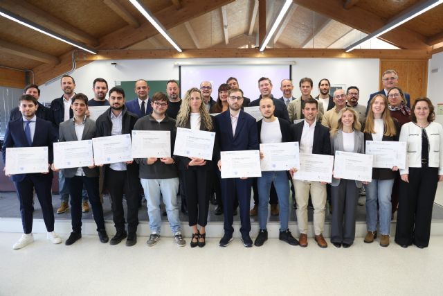 CMN premia trabajos de la UPCT en ciberdefensa, localización de barcos, baterías de respaldo, eliminación de olores y monitorización industrial - 1, Foto 1