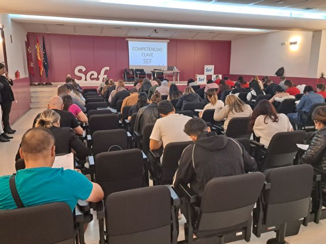 Crece un 24 por ciento el número de personas que realizaron las pruebas de competencias clave para optar a cursos del SEF de mayor nivel - 1, Foto 1