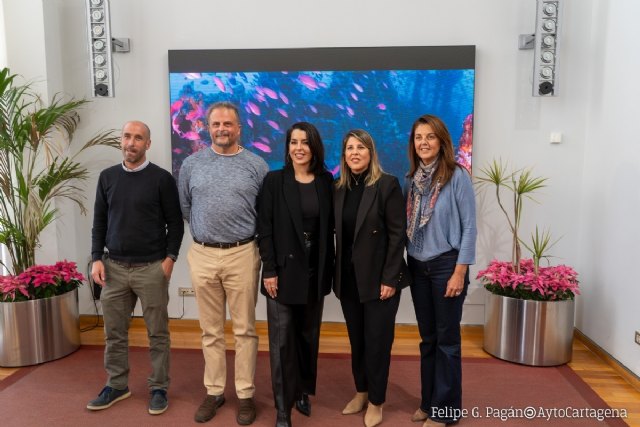 La artista Ruth Lorenzo, embajadora de los Centros de Buceo de la Región - 1, Foto 1