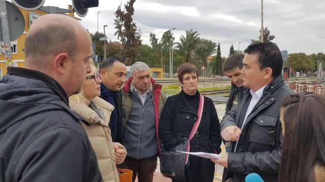 El PSOE denuncia que los presupuestos municipales de Ballesta abandonan el soterramiento - 1, Foto 1