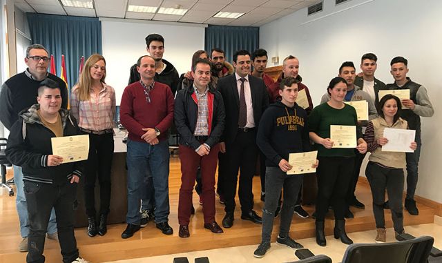 15 jóvenes de Lorquí se forman para trabajar en Jardinería - 1, Foto 1