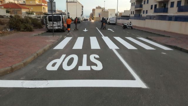 Casi la totalidad de la señalización horizontal de la localidad ha sido repintada en 2016 - 1, Foto 1