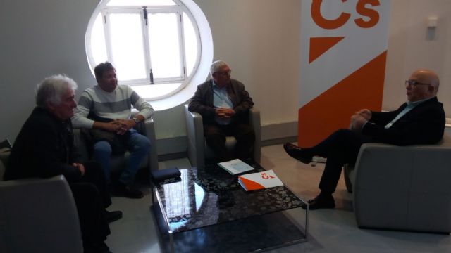 Ciudadanos pide al Gobierno celeridad para sacar adelante la ordenanza del taxi y acabar con la incertidumbre en el sector - 1, Foto 1