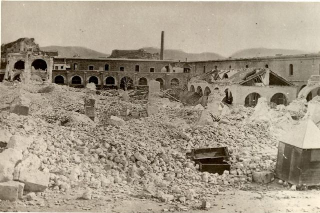 Homenaje a las víctimas de la explosión del Parque de Artillería durante el Cantón - 1, Foto 1