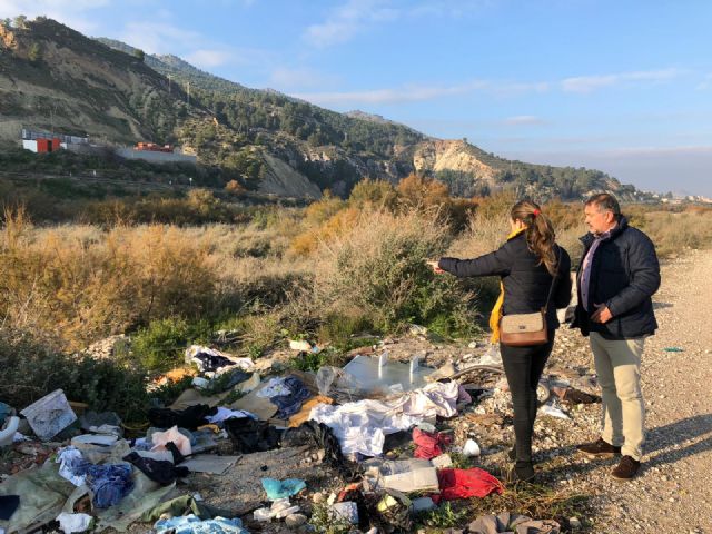 El PP denuncia que la pasividad del actual alcalde y de la CHS está convirtiendo el lecho del Guadalentín en el Río Basura - 1, Foto 1