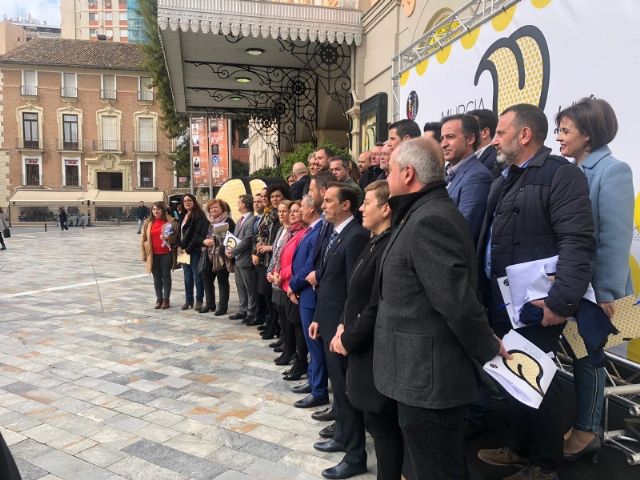 The mayor of Totana and the Councilor for Tourism attend the presentation of the project "Murcia 2020, Spanish capital of Gastronomy" at the Romea Theater, Foto 3