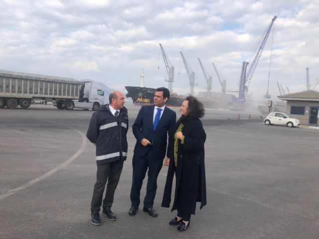 La Comunidad sitúa al Puerto de Cartagena en el centro de la estrategia logística de la Región de Murcia - 1, Foto 1