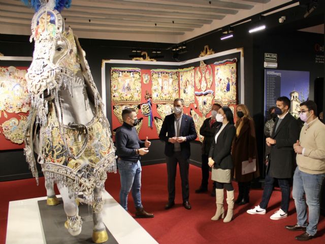 La Comunidad promueve que en Caravaca de la Cruz se imparta este año, por primera vez, la especialidad de bordados en seda y oro - 1, Foto 1
