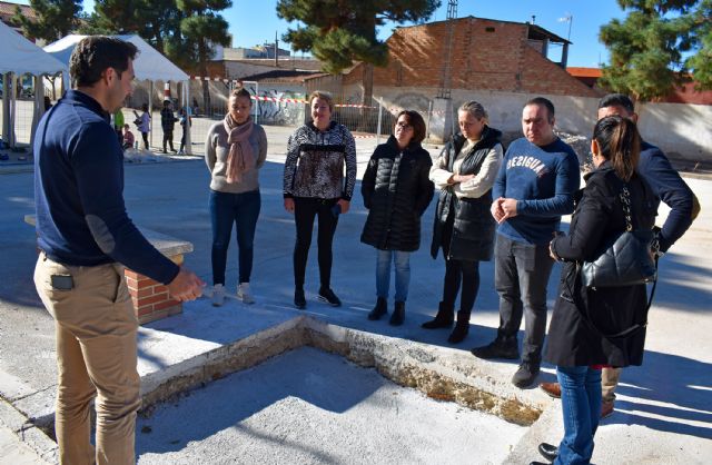 Comienzan las obras de construcción de las cubiertas para dotar de sombra a las pistas deportivas de los colegios torreños - 1, Foto 1