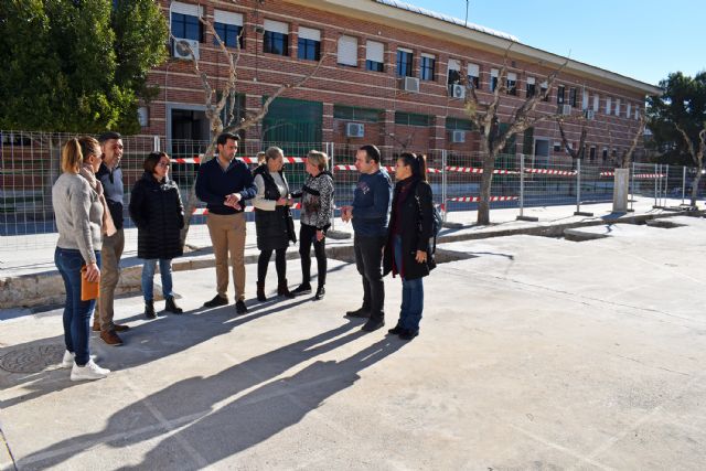 Comienzan las obras de construcción de las cubiertas para dotar de sombra a las pistas deportivas de los colegios torreños - 4, Foto 4