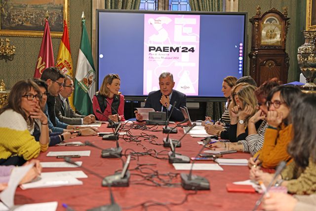 El alcalde de Sevilla José Luis Sanz preside la constitución del Consejo Escolar Municipal en el Ayuntamiento de Sevilla - 1, Foto 1