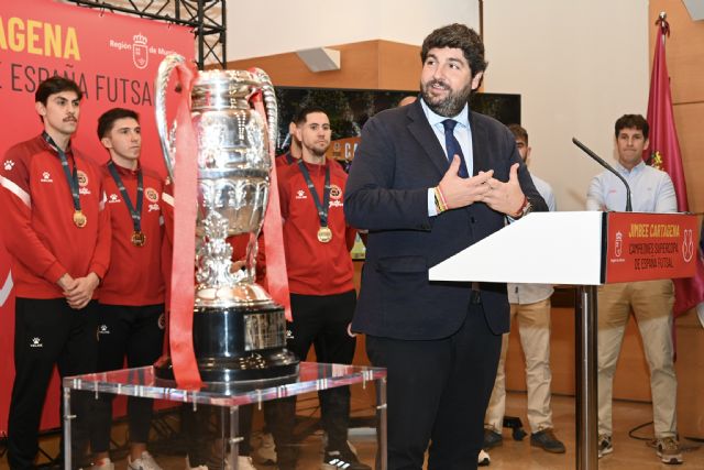 López Miras recibe al Jimbee Cartagena tras su histórica Supercopa de España - 2, Foto 2