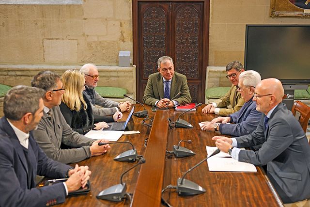 El Ayuntamiento de Sevilla trabajará conjuntamente con CAEA y FEICASE para impulsar el comercio esencial de proximidad - 1, Foto 1