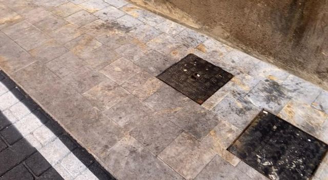 Las calles de Lorca continúan sufriendo la nefasta gestión de Fulgencio Gil en cuestión de limpieza tras las fiestas navideñas - 3, Foto 3