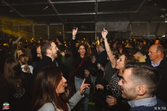 La Plaza Cehegín reúne a más de 4.000 personas y se convierte en un referente de éxito de la Navidad del Noroeste murciano - 4, Foto 4