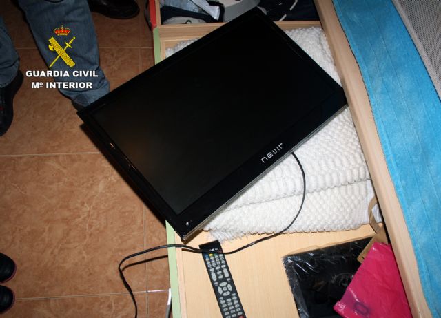 La Guardia Civil desmantela una vivienda dedicada al tráfico de droga y detiene a su propietaria por delito de robo con violencia e intimidación - 5, Foto 5