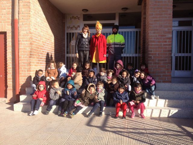Medio Ambiente fomenta el reciclaje con varias actividades en los colegios - 2, Foto 2