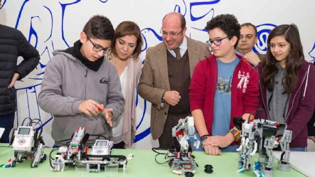 Pedro Antonio Sánchez: El número de mujeres investigadoras ha crecido más de un 70 por ciento en tan solo seis años en el ámbito biosanitario - 3, Foto 3