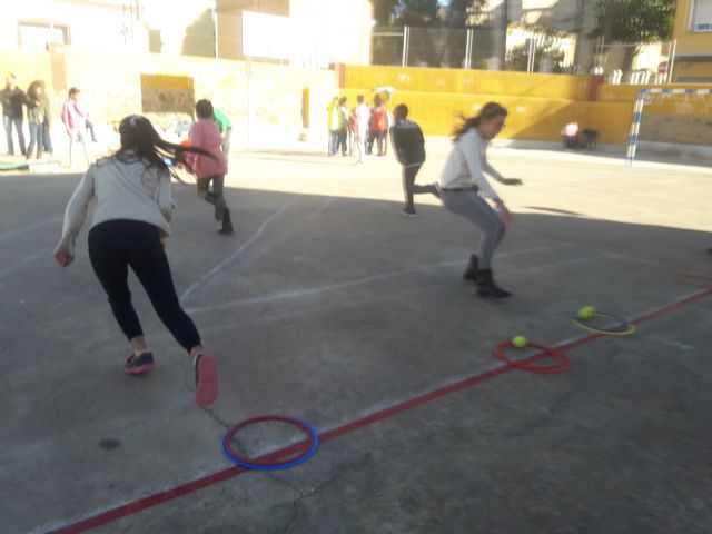 La concejalia de Deportes y C.A. Elcano acercan al atletismo a  alumnos de CEIP Feliciano Sanchez - 1, Foto 1