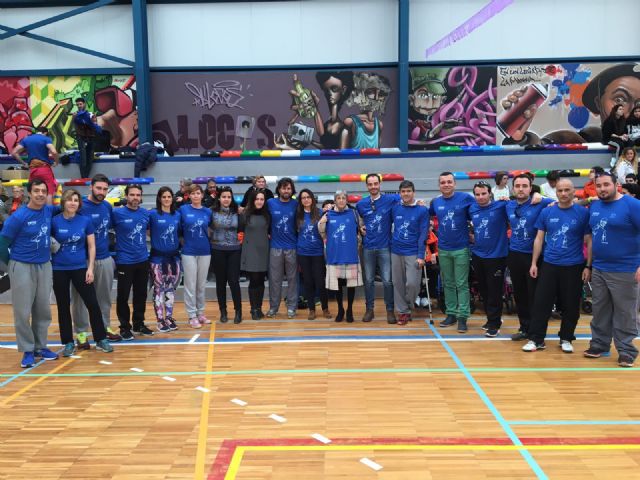 Alumnos y profesores de TAFAD y de Aidemar rindieron homenaje al profesor Quique Fernández, fallecido el año pasado, durante su tradicional Jornada de Integración - 2, Foto 2
