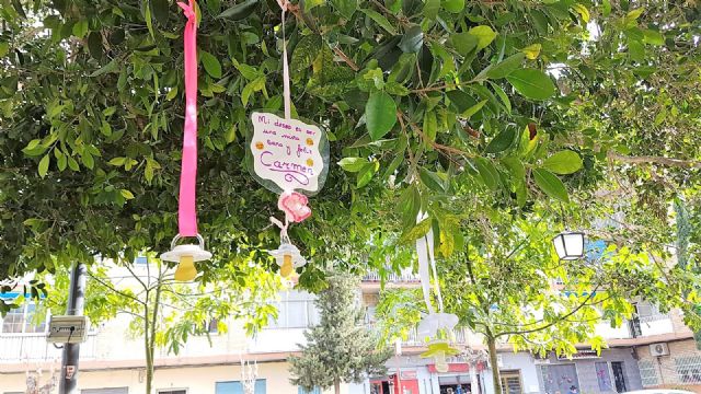 Alcantarilla cuenta desde hoy con su Árbol de los Chupetes - 5, Foto 5