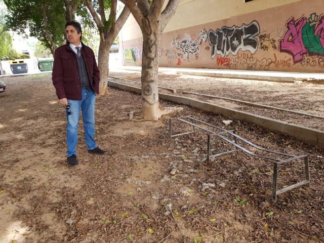 MC: El abandono de la Urbanización Mediterráneo, otro ejemplo más de la dejadez del Gobierno en barrios y diputaciones - 1, Foto 1