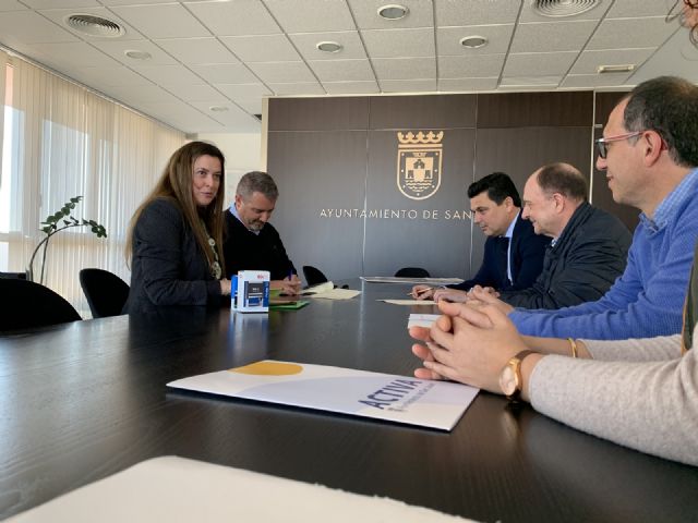 El Ayuntamiento firma un convenio con Leroy Merlin que acogerá las prácticas del curso profesional de auxiliar de almacén - 2, Foto 2