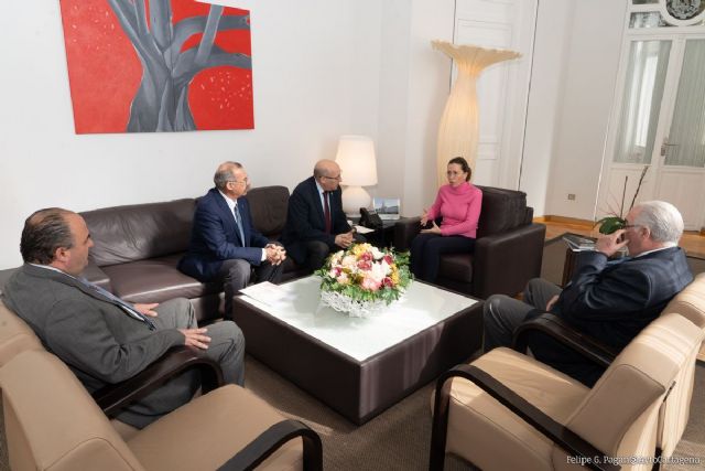 La alcaldesa recibe al nuevo presidente de la Fundación Premio Procesionista del Año - 1, Foto 1