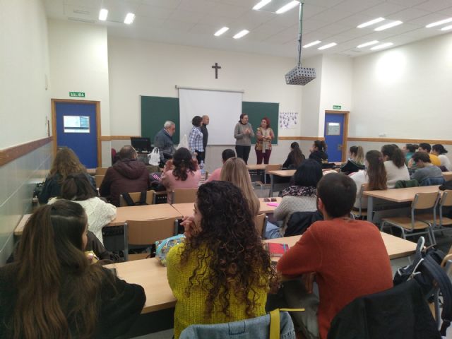 Los ostomizados de Cartagena señalan como problema el desconocimiento de esta solución quirúrgica - 1, Foto 1