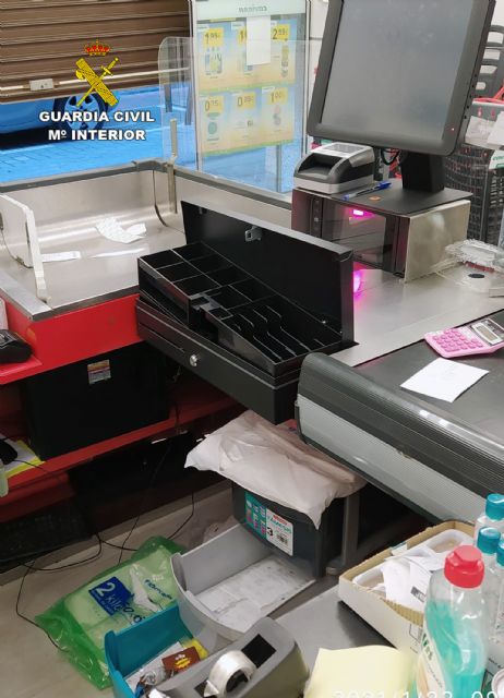La Guardia Civil detiene a un experimentado delincuente por una decena de robos en Calasparra - 3, Foto 3