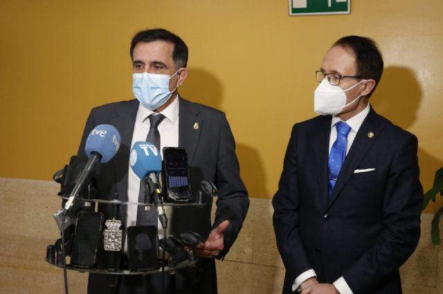 El fiscal superior celebra un encuentro con los empleados públicos municipales para prestar un mejor servicio a la ciudadanía - 1, Foto 1