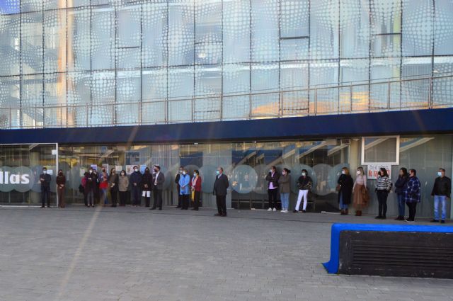 Las Torres de Cotillas recuerda con un minuto de silencio a la joven asesinada en Totana en un nuevo caso de violencia de género - 3, Foto 3