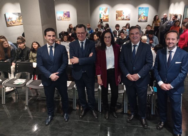 El Gobierno regional celebra el Día Internacional de la Mujer y la Niña en la Ciencia con las ponencias de María Cuartero y Valeria Corrales - 2, Foto 2