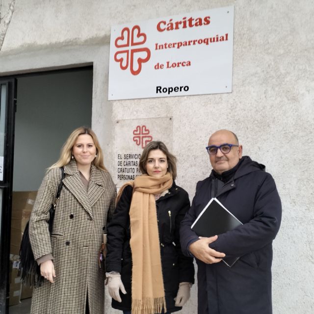 Entrega ropa campaña eres una prenda - 2, Foto 2